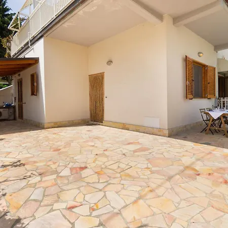 Apartament Piano Terra Sul Lungomare Con Parcheggio San Silvestro (Pescara)