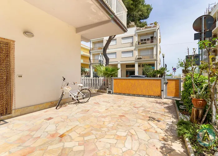 Апартаменты Piano Terra Sul Lungomare Con Parcheggio