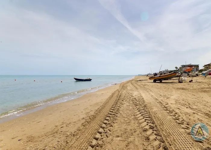 Piano Terra Sul Lungomare Con Parcheggio Апартаменты San Silvestro (Pescara)
